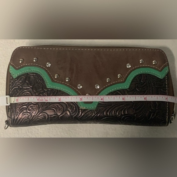 Coral Ridge Zip Around Wallet Western Bling  Studded Brown Leather Cowgirl - Picture 10 of 13